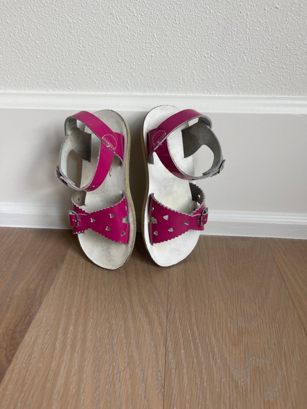 Girls Bright Pink Heart-Detail Ankle Strap Sandals